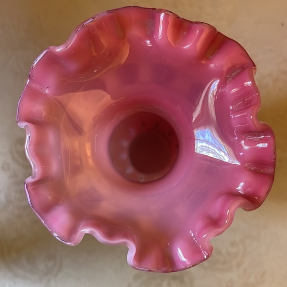 Vintage Fenton cranberry opalescent coin dot spot ruffled top vase, stunning! - Picture 5 of 13